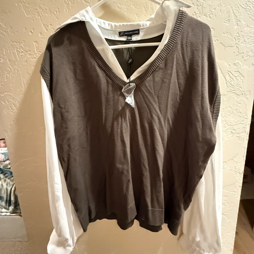 Adrianna Papell Olive Green and White Sweater Top